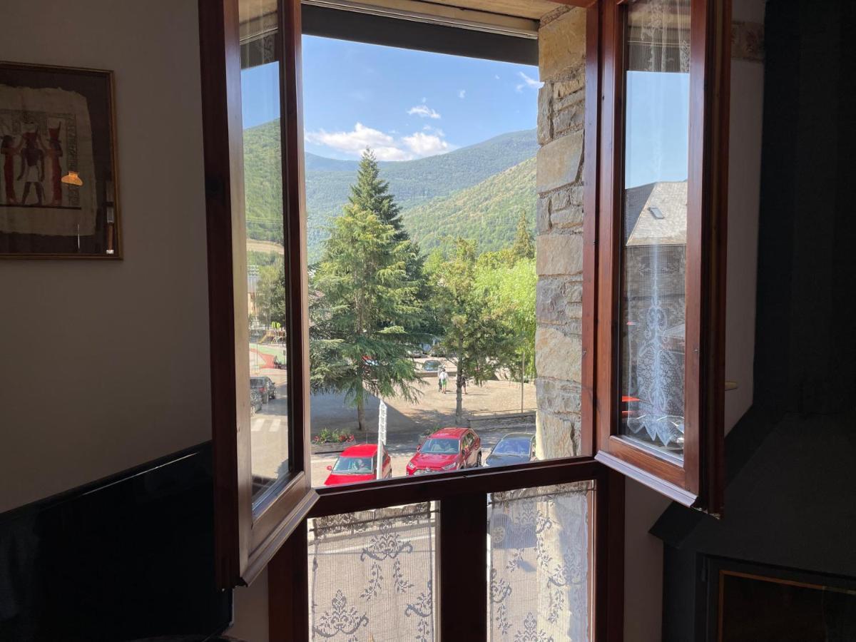 Apartaments Pirinenc Esterri d'Àneu Eksteriør billede